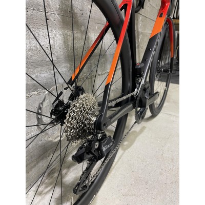 COLNAGO V3RS RZRD DISC 105 DI2 12V RECONDITIONNE COLNAGO V3RS RZRD DISC 105 DI2 12V RECONDITIONNE