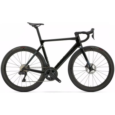 Photo non contractuelle: Le vélo est équipé en SHIMANO ULTEGRA DI2 R8170 2X12S avec des roues MICHE SWR EVO 50. Photo non contractuelle: Le vélo est équipé en SHIMANO ULTEGRA DI2 R8170 2X12S avec des roues MICHE SWR EVO 50.